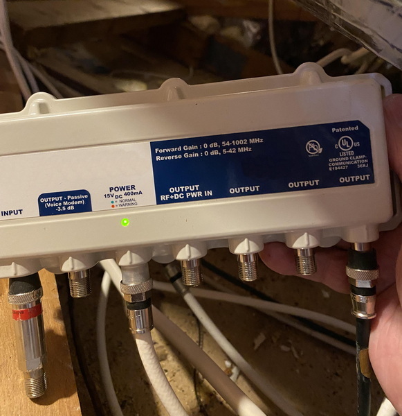 Come migliorare il segnale Comcast con l'amplificatore