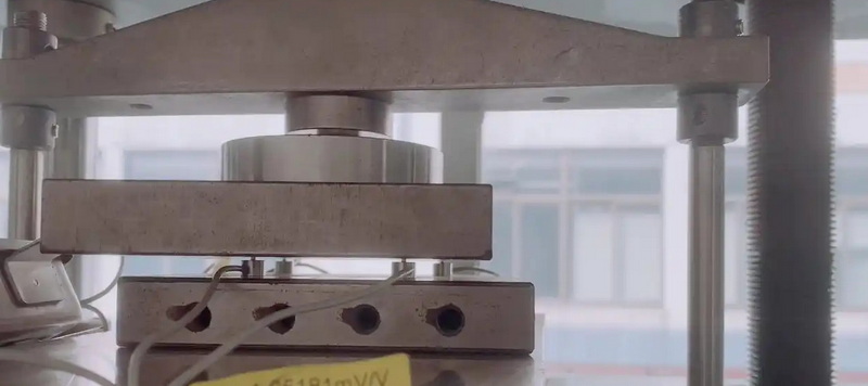 How To Calibrate A Load Cell with A Built-In Readout?