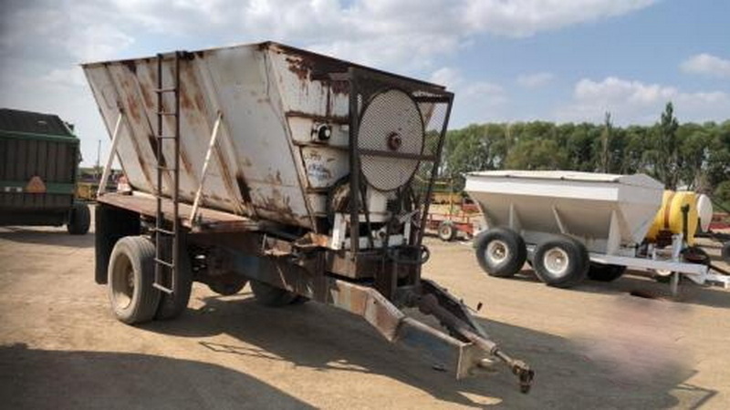 remove load cell on auggie feed wagon_3