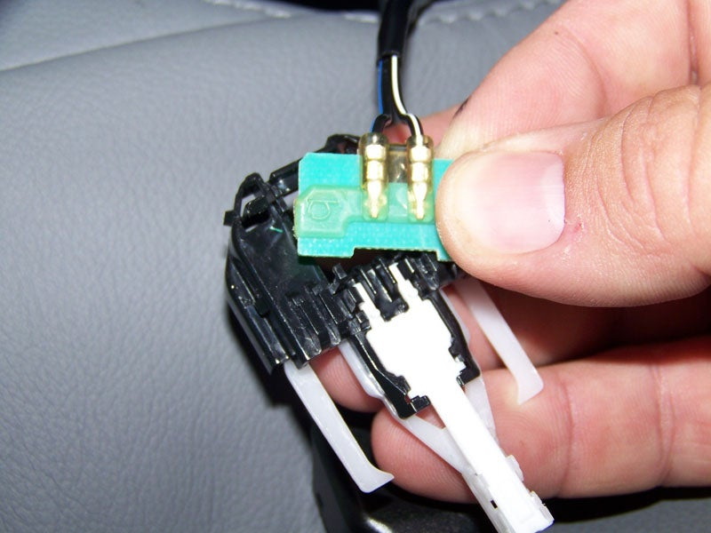 2006 toyota tundra seat belt tension sensor pigtail