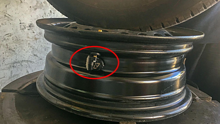 Tire Pressure Sensor Fault (2)